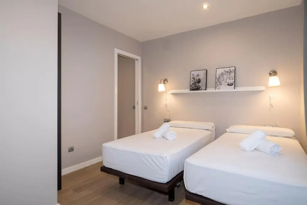 Bebarceloner Sant Andreu Apartments - 3 Bedrooms With Terrace 0*, Barcelona Spanien