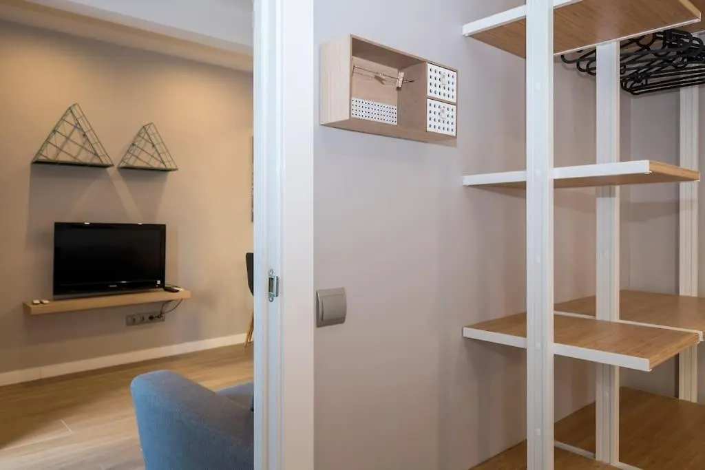 Bebarceloner Sant Andreu Apartments - 3 Bedrooms With Terrace Spanien